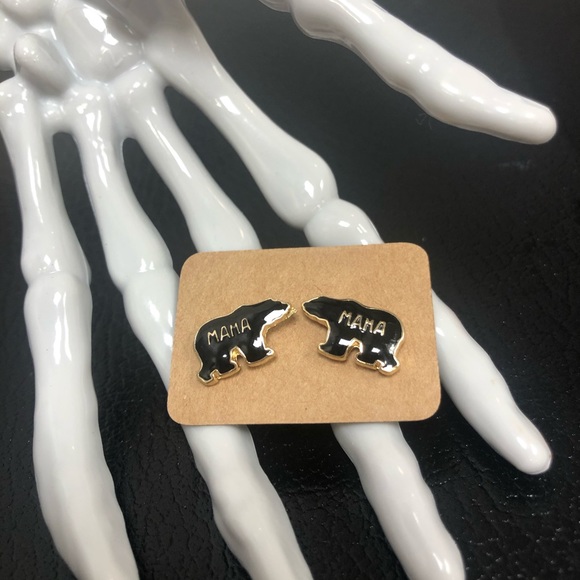 Jewelry - Mama Bear 🐻 earrings